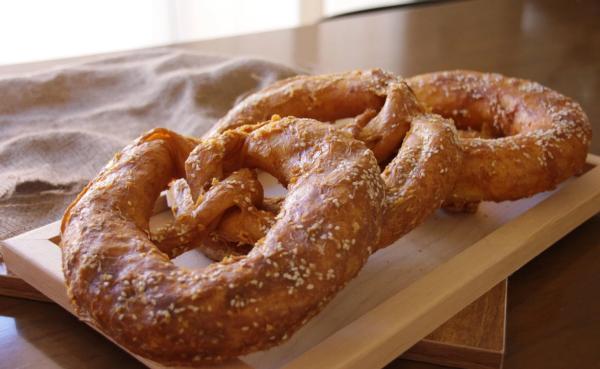 Žuvací pamlsok Bakery Pretzel